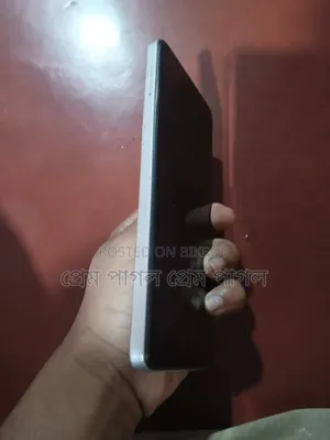 Vivo Y04 64 GB