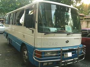 টয়োটা কোস্টার ২০০১ নীল