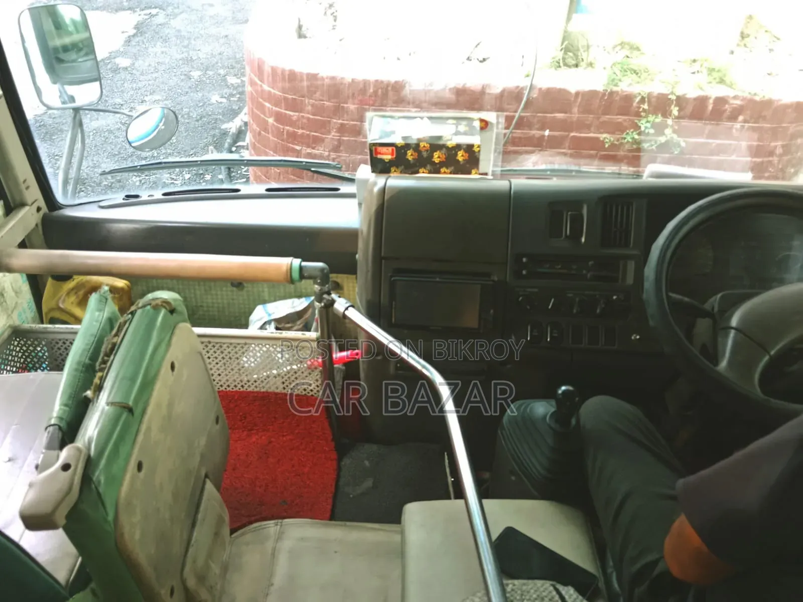 টয়োটা কোস্টার ২০০১ নীল
