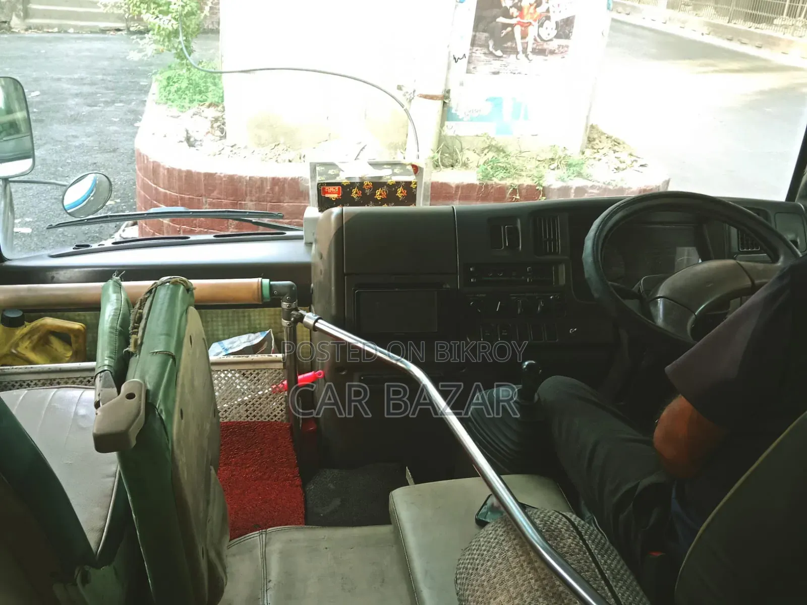 টয়োটা কোস্টার ২০০১ নীল