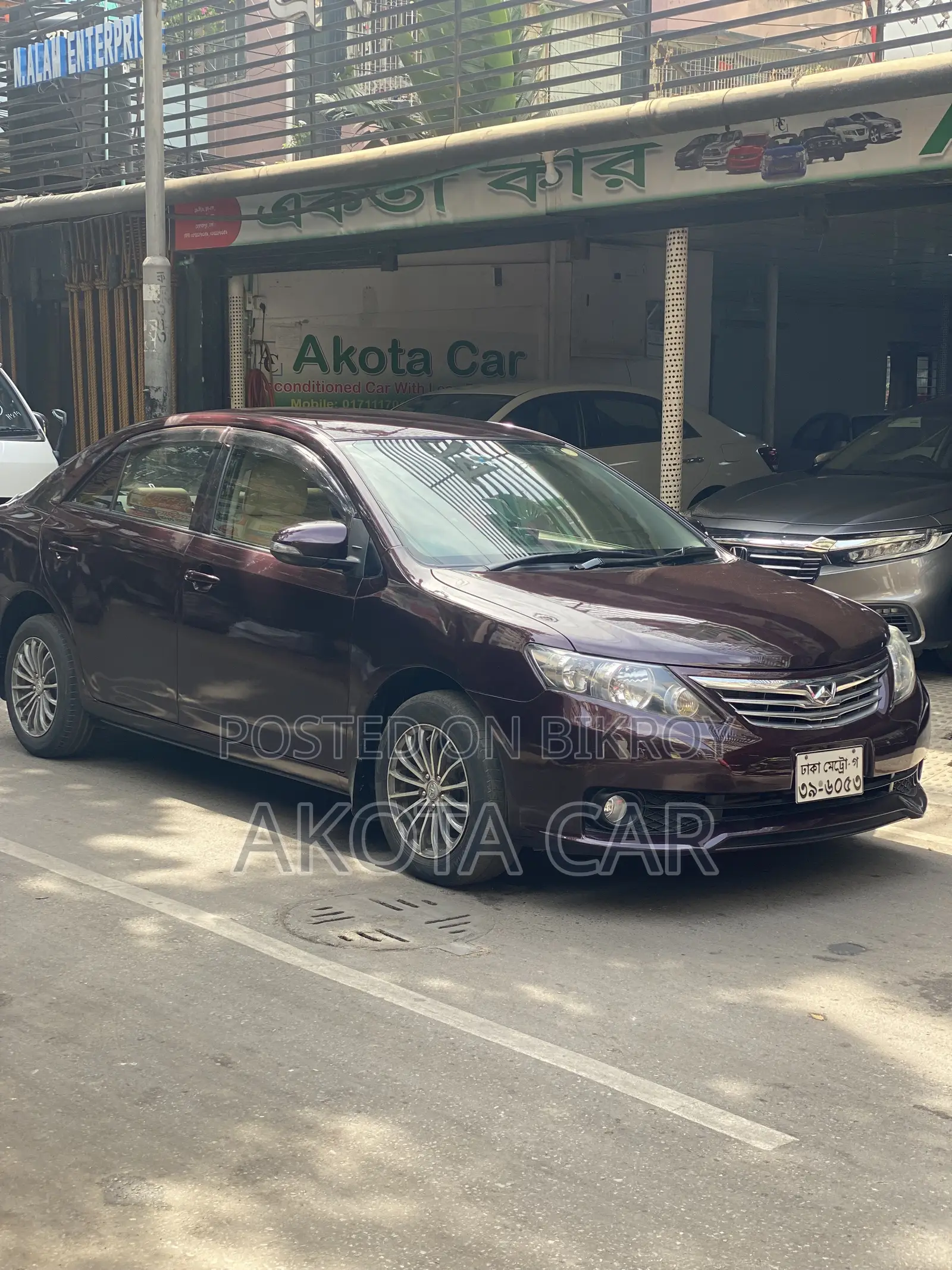 টয়োটা অ্যালিয়ন ২০১৩ মেরুন