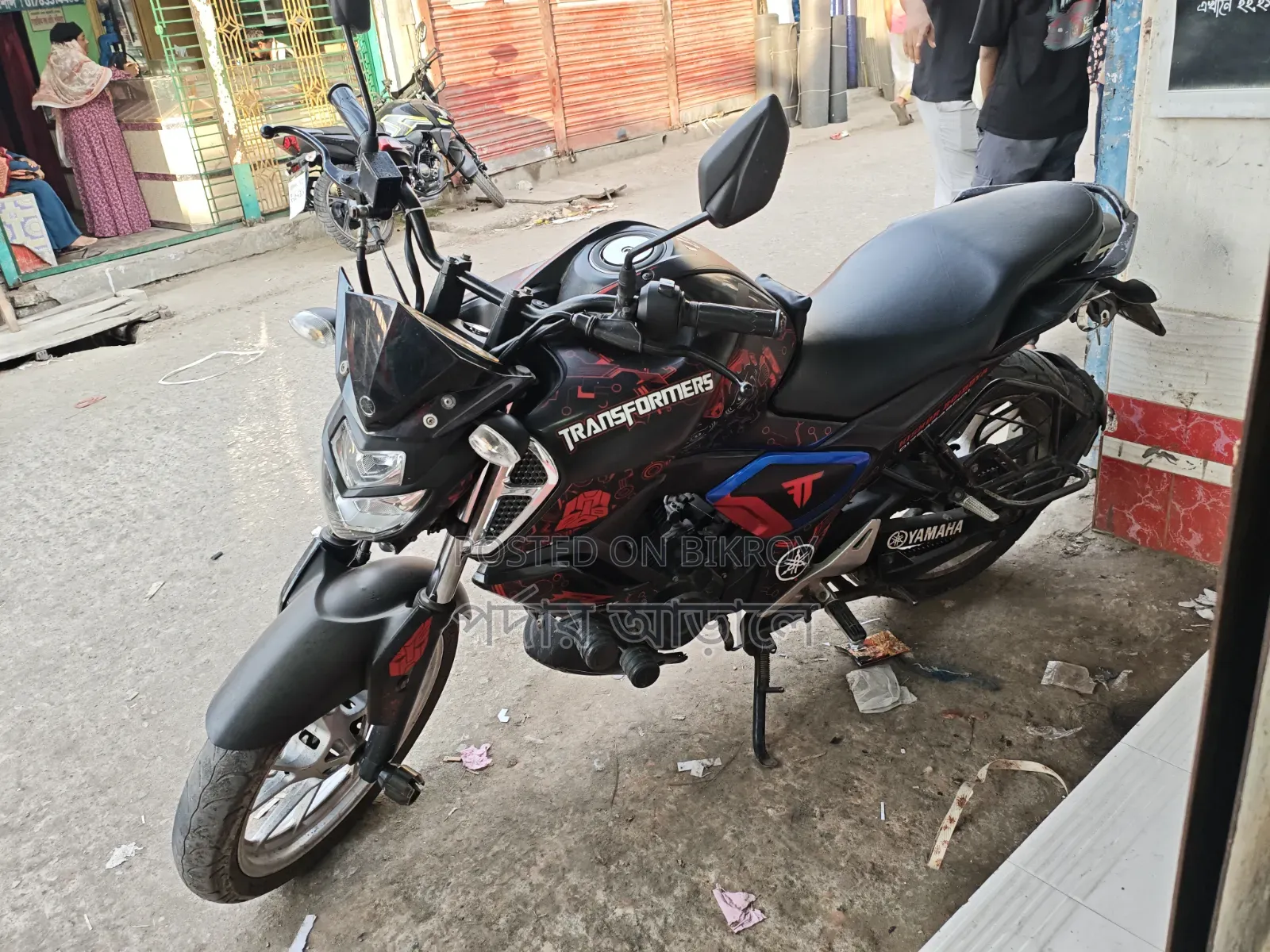 ইয়ামাহা এফজেডএস ভি৩ ২০২৩ কালো