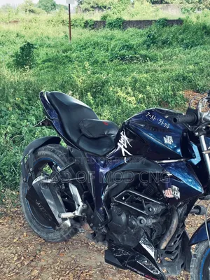 সুজুকি গিক্সার ২০১৭ নীল