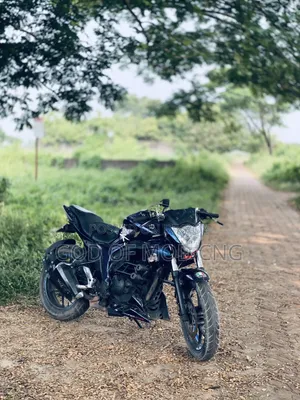 সুজুকি গিক্সার ২০১৭ নীল