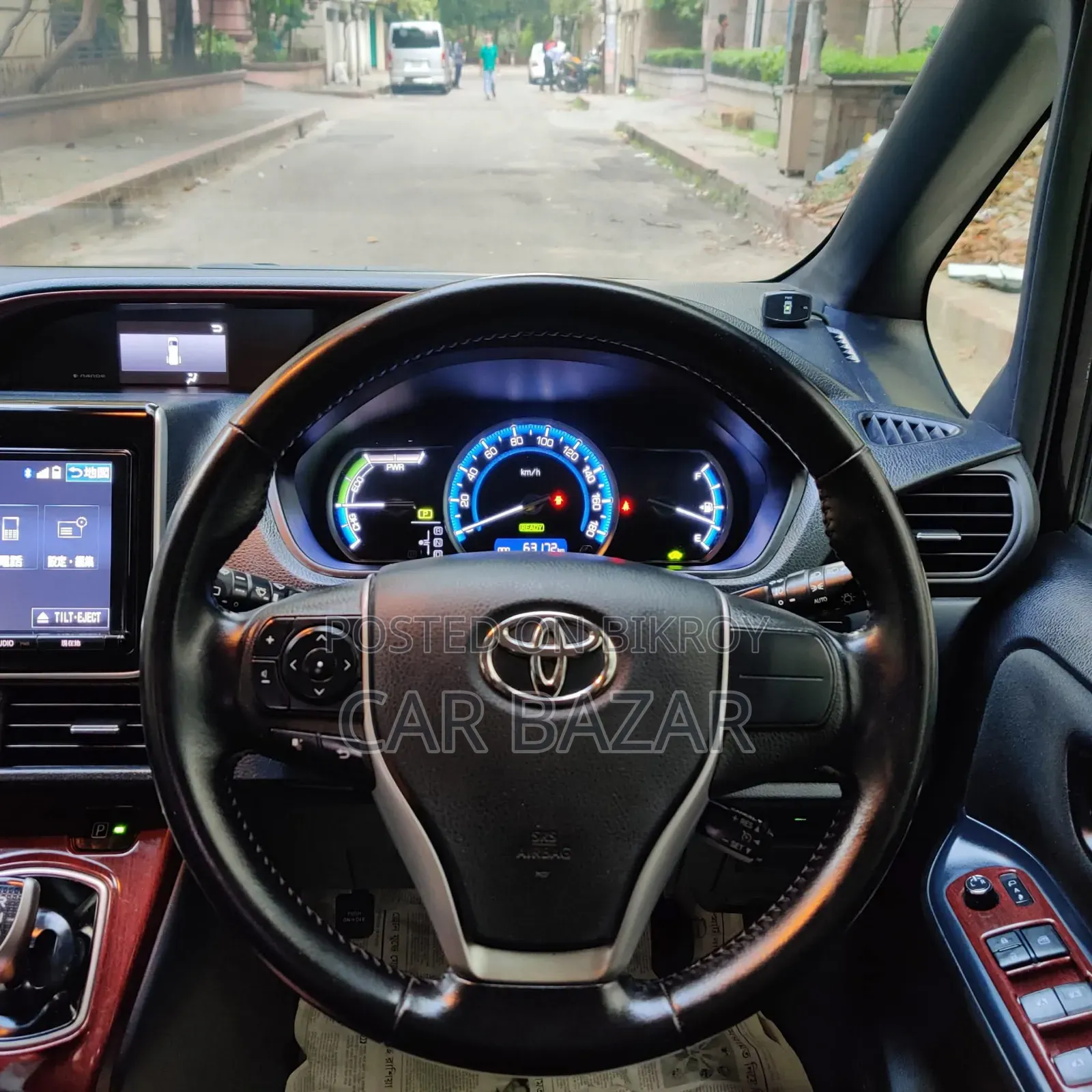 Toyota Noah 1.8 Front-Wheel Drive Hybrid (7 seater) 2017 Black