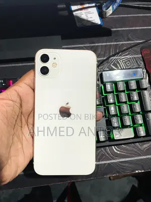 অ্যাপল আইফোন ১১ ১২৮ জিবি হোয়াইট