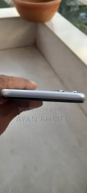 Vivo Y12s 32 GB নীল