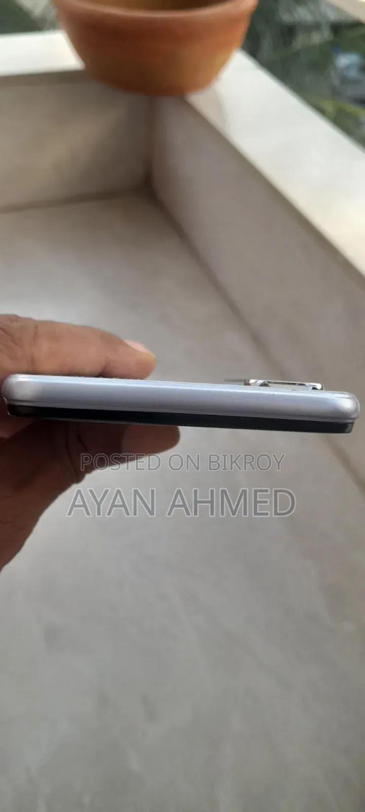 Vivo Y12s 32 GB নীল