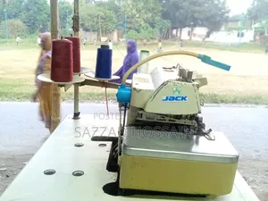 ওভারলক মেশিন