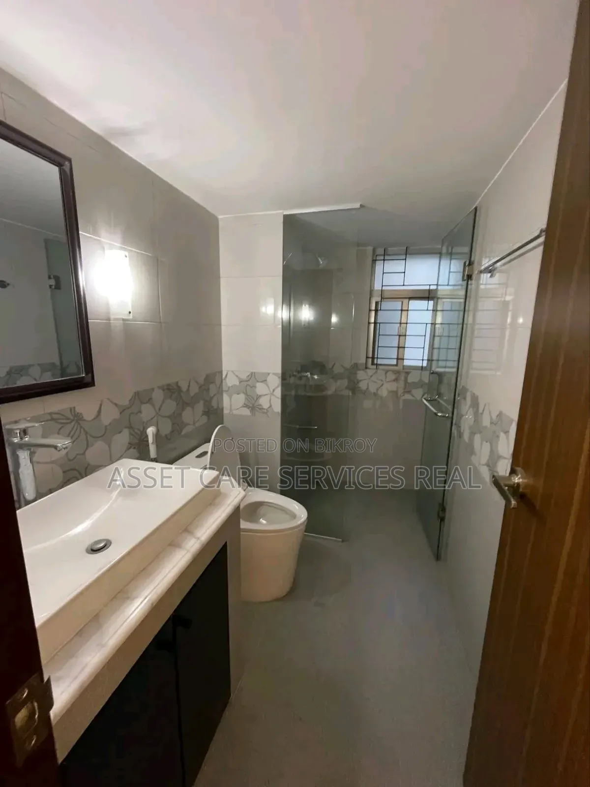 4 Bedroom Apartment in Banani for sale