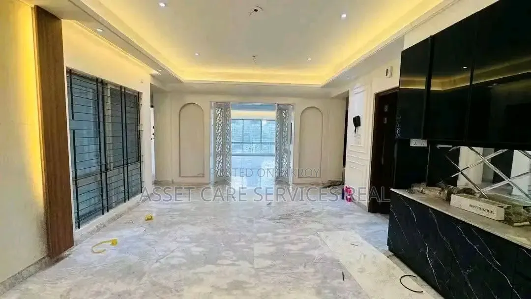 4 Bedroom Apartment in Banani for sale