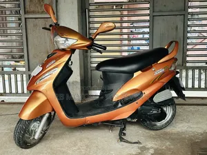 Mahindra Gusto 125 2018 Yellow