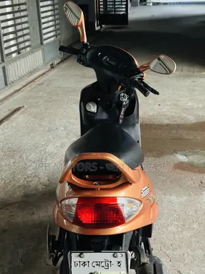 Mahindra Gusto 125 2018 Yellow