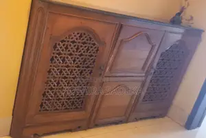 জুতো রাখার তাক, কাঠের সাথে মার্বেল টপ