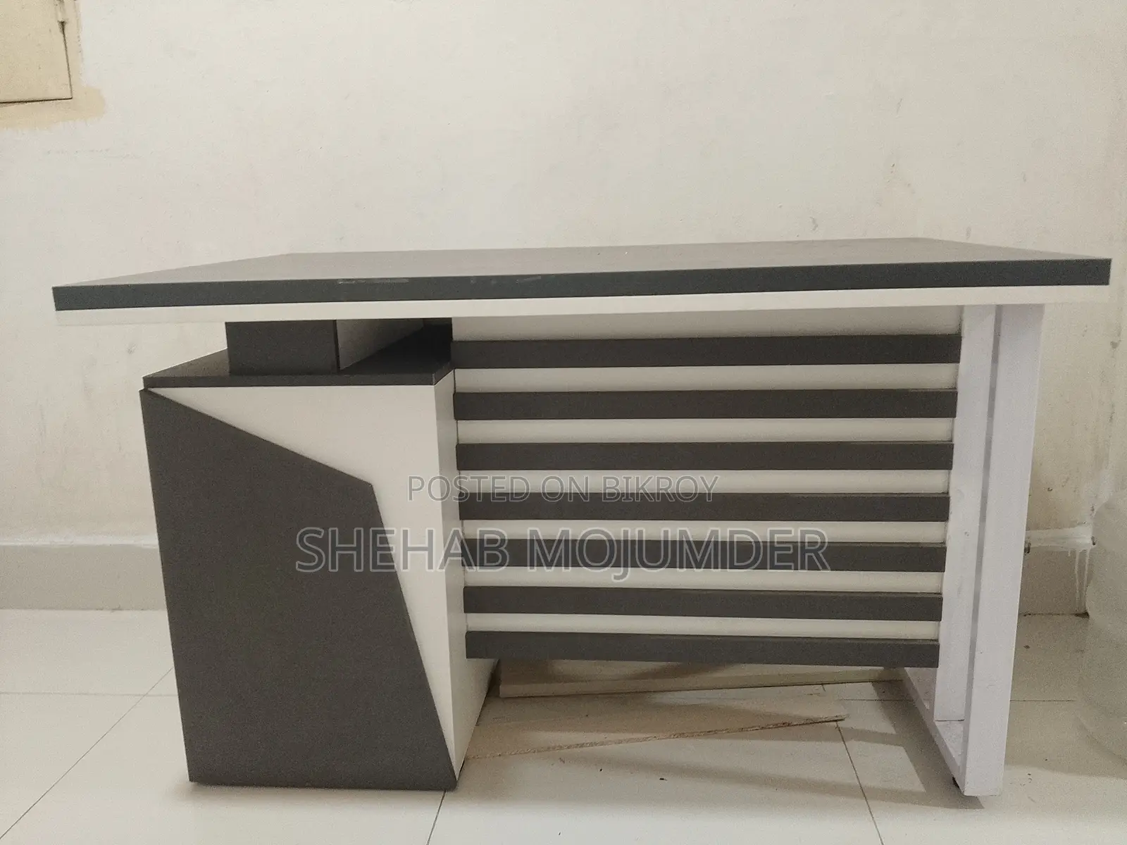 Premium Gaming Table