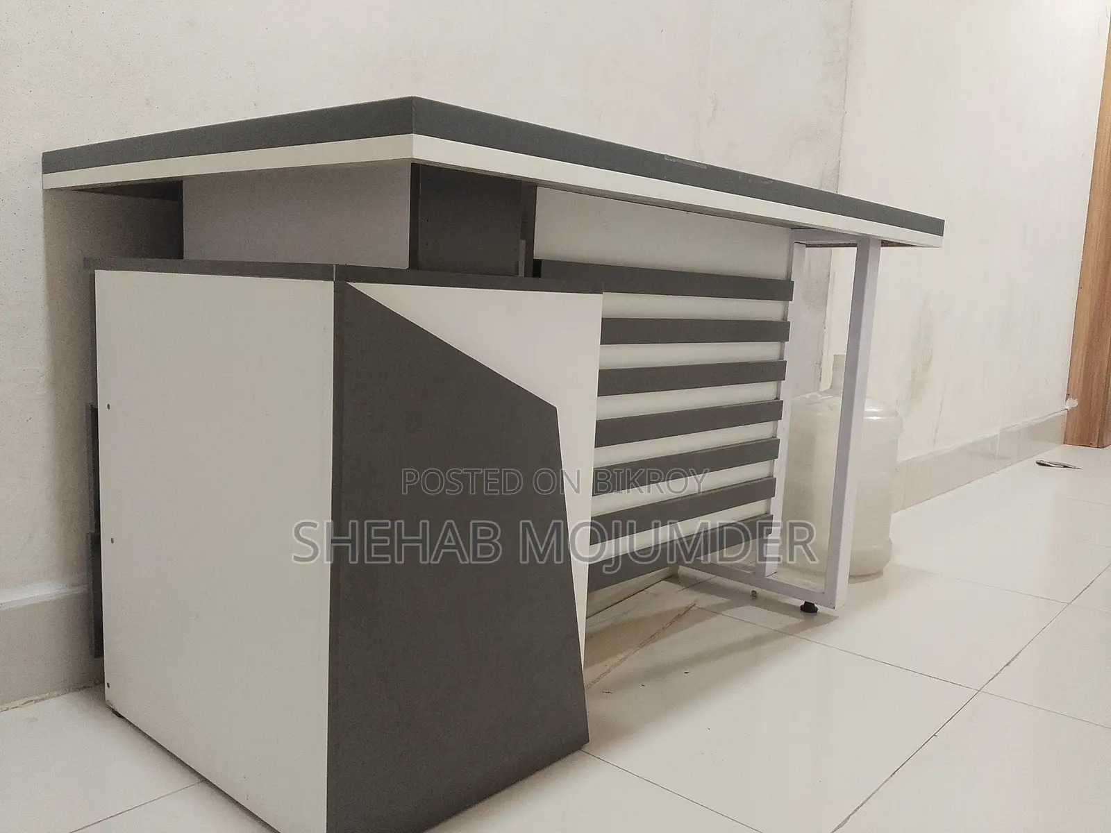 Premium Gaming Table
