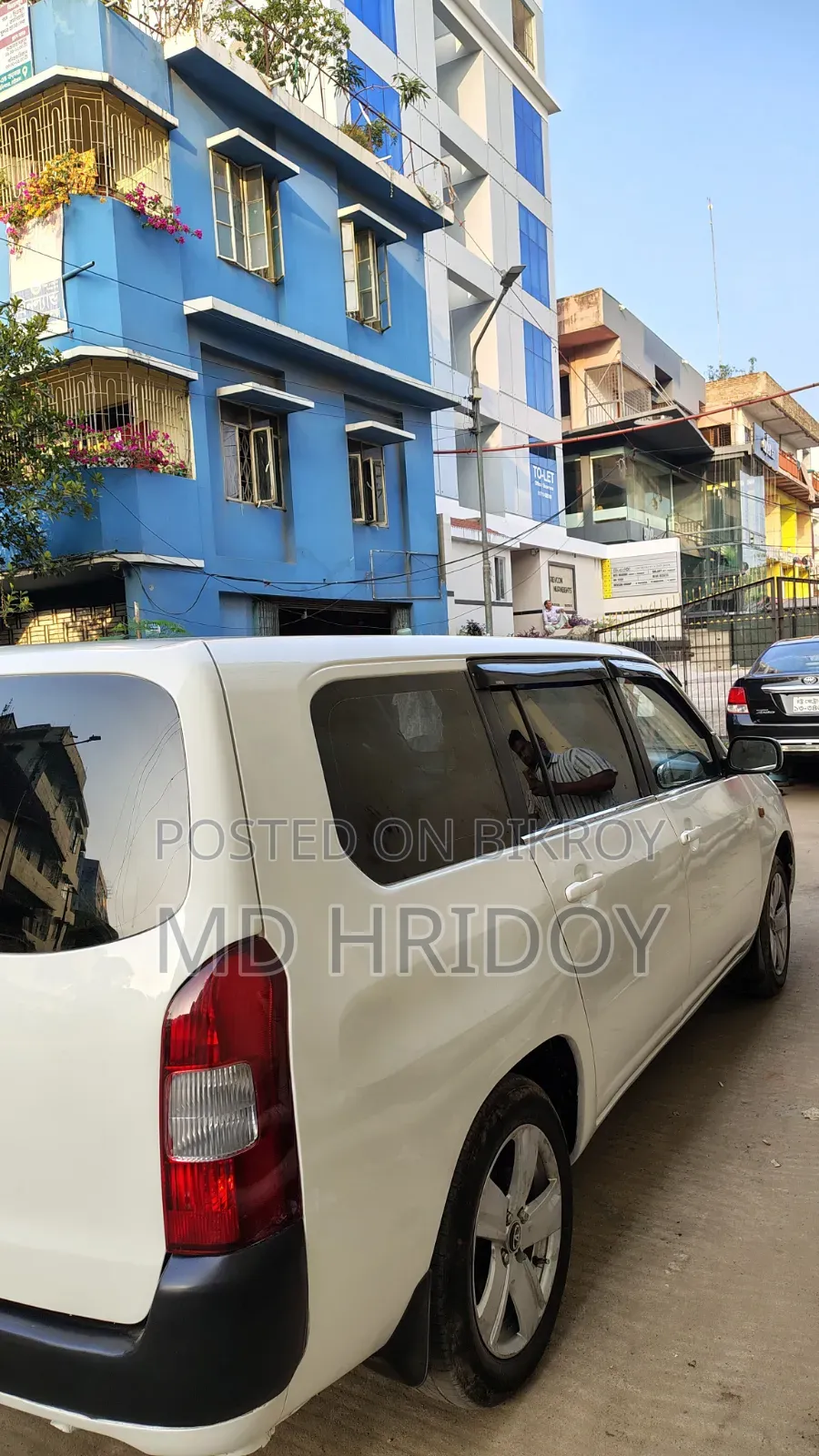 টয়োটা প্রবক্স ২০০৪ হোয়াইট