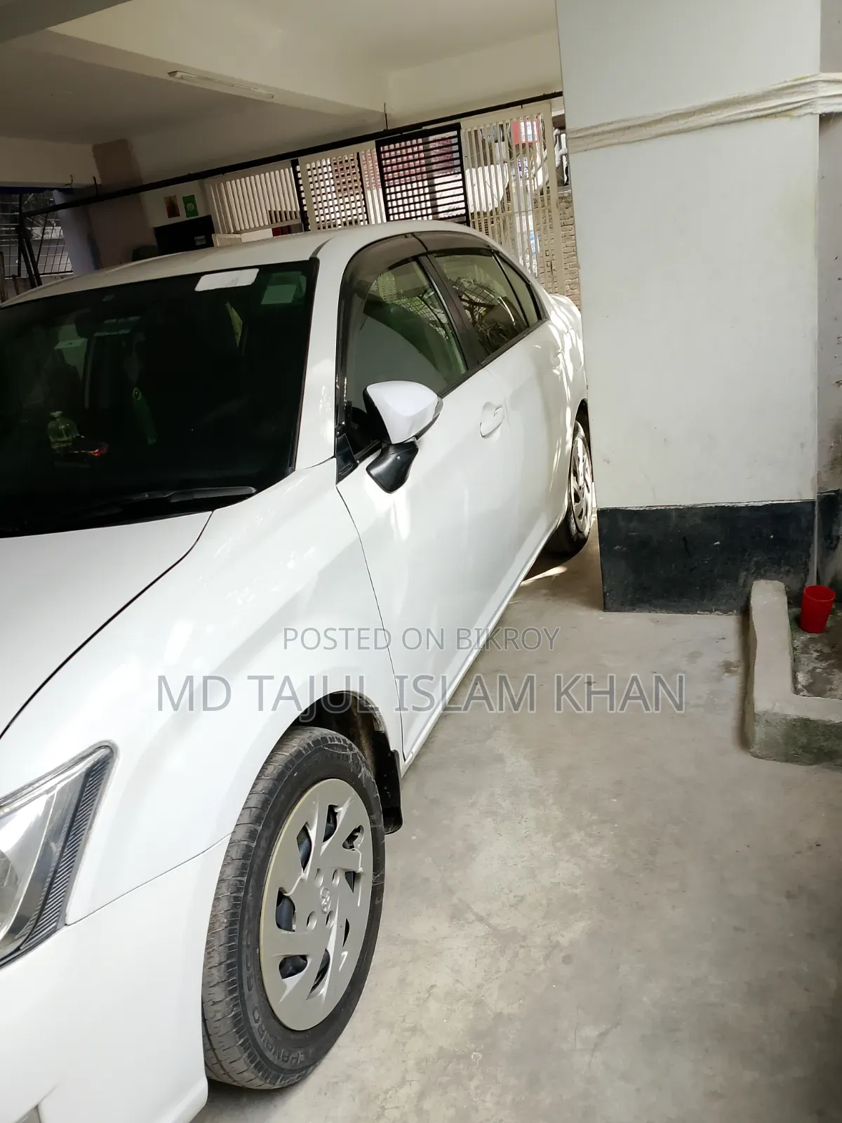 টয়োটা এক্সিও ২০১২ সাদা