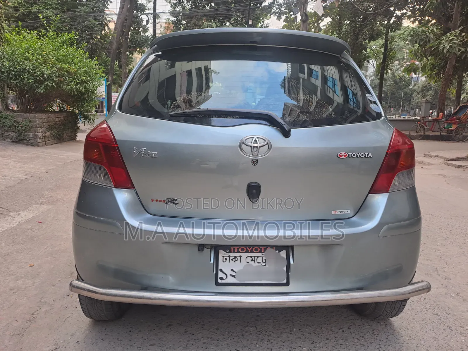 Toyota Vitz 2010 Gray