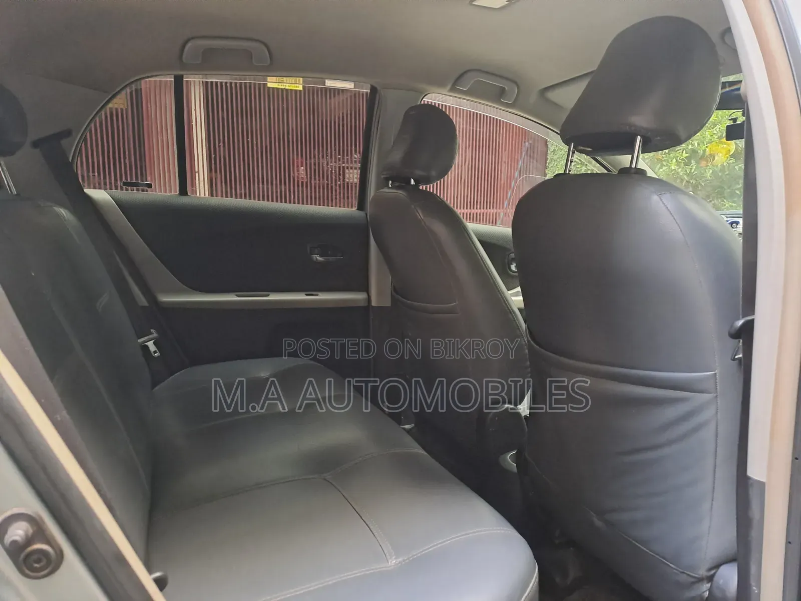Toyota Vitz 2010 Gray