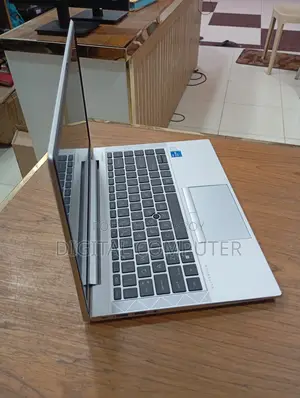 Laptop HP EliteBook 840 G8 16GB Intel Core i5 SSD 256GB