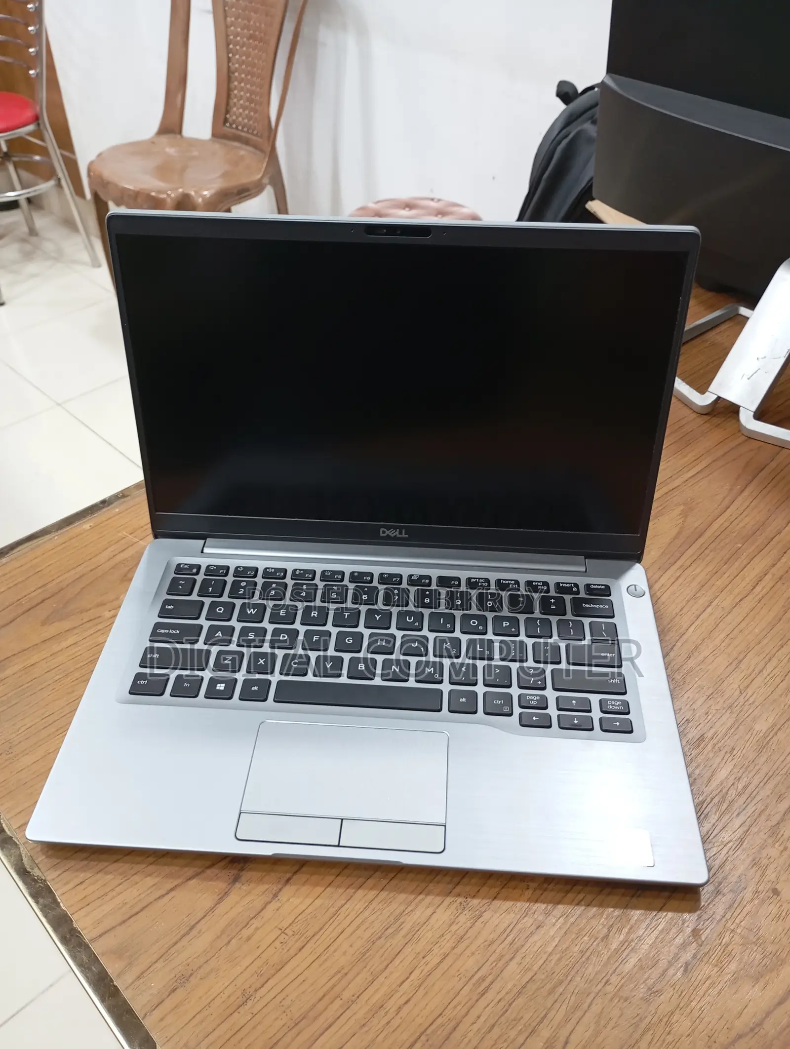 Laptop Dell Latitude 7400 2-in-1 8GB Intel Core i5 SSD 256GB