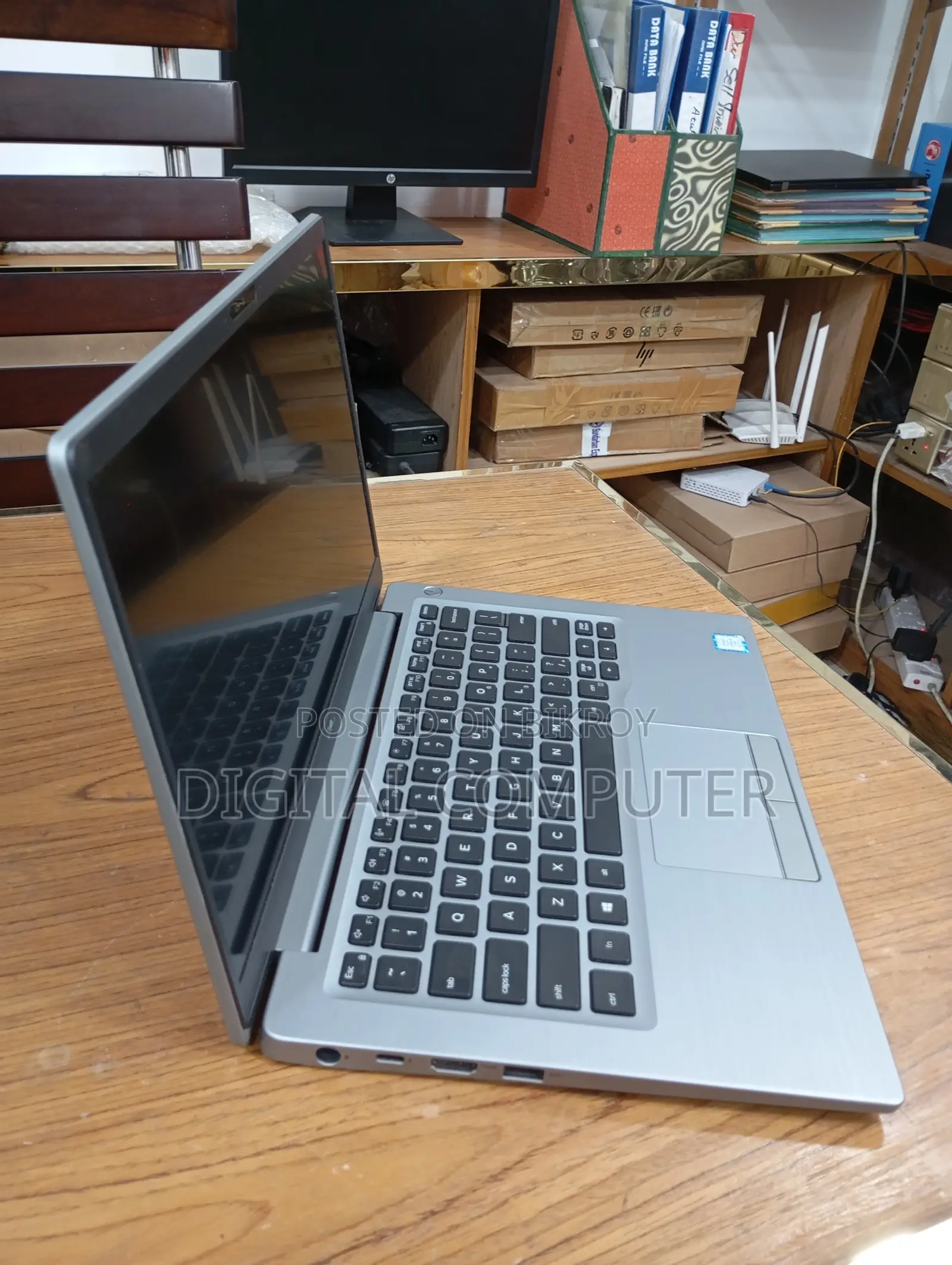 Laptop Dell Latitude 7400 2-in-1 8GB Intel Core i5 SSD 256GB