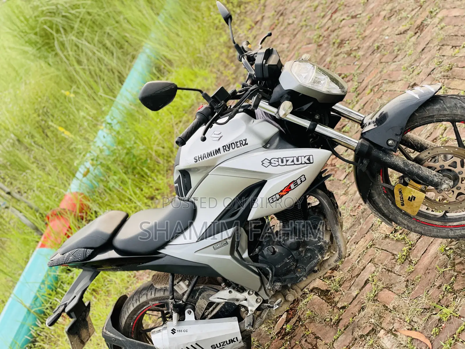 সুজুকি গিক্সার ২০২০ রূপালী