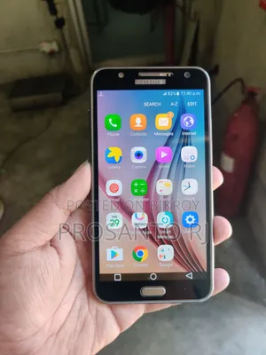 স্যামসাং জে৭০০ গোল্ড