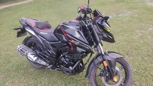 হোন্ডা এক্স-ব্লেড ১৬০ ২০২৩ কালো