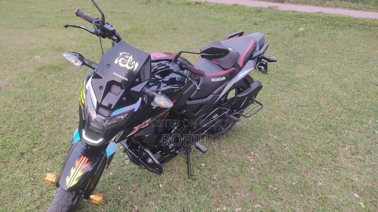 হোন্ডা এক্স-ব্লেড ১৬০ ২০২৩ কালো