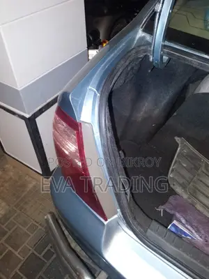 টয়োটা করোল্লা ২০০৪ নীল