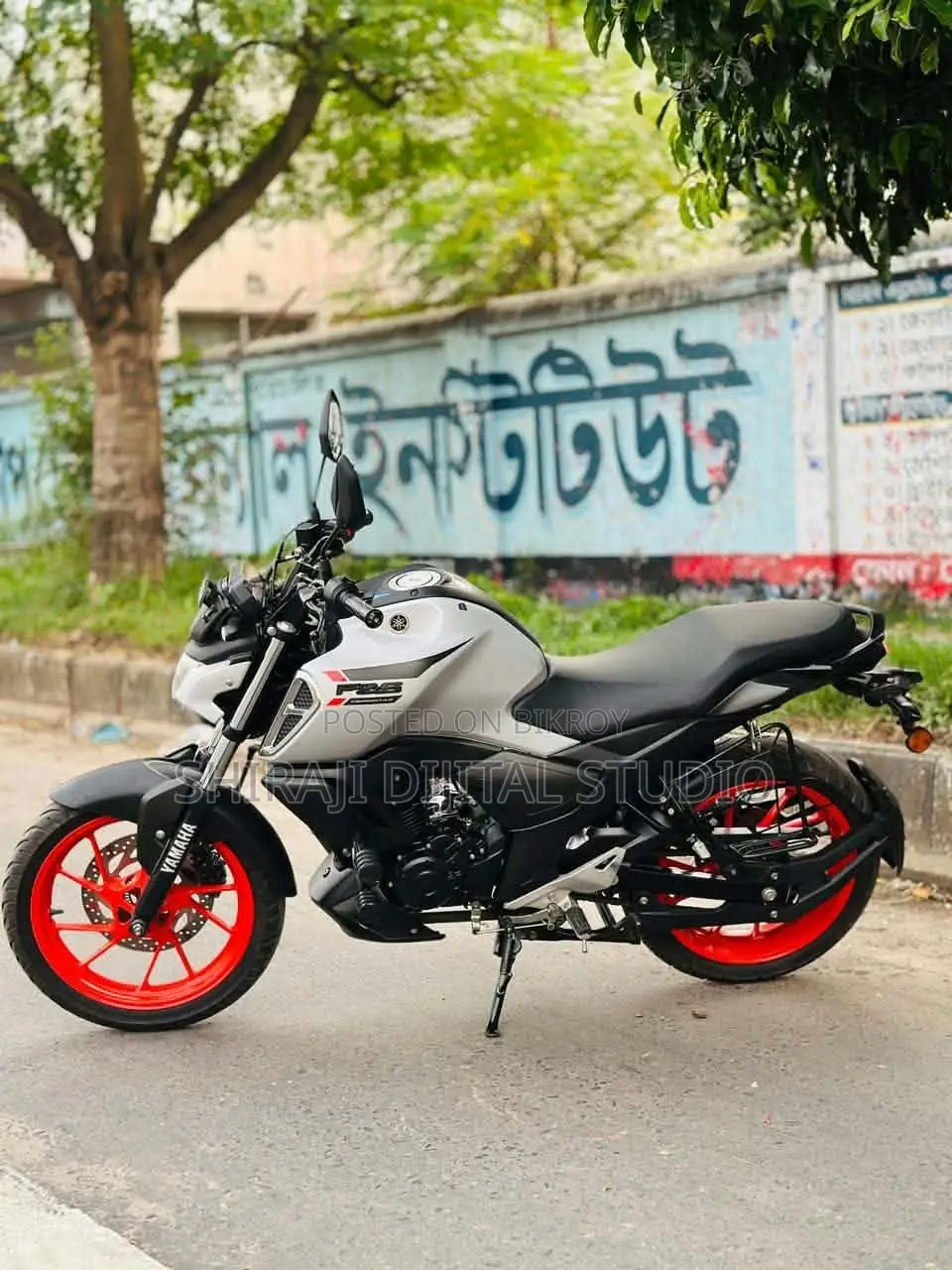 Yamaha FZS V4 2025 Gray