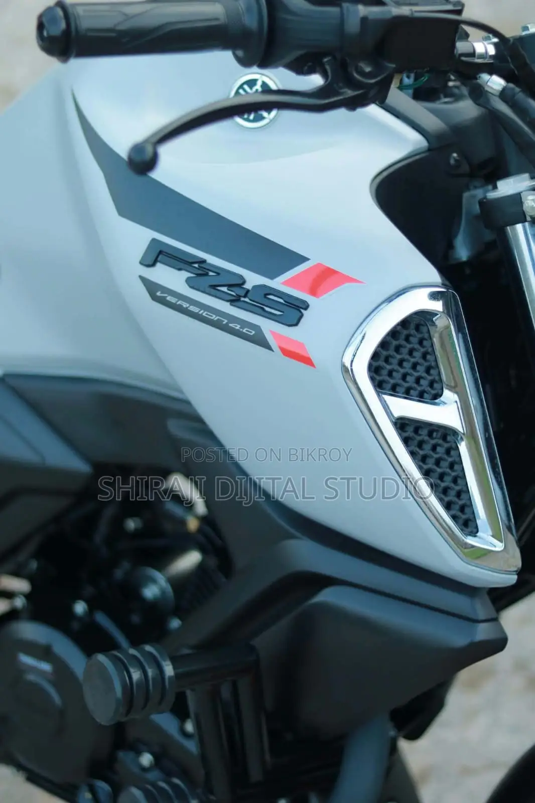 Yamaha FZS V4 2025 Gray