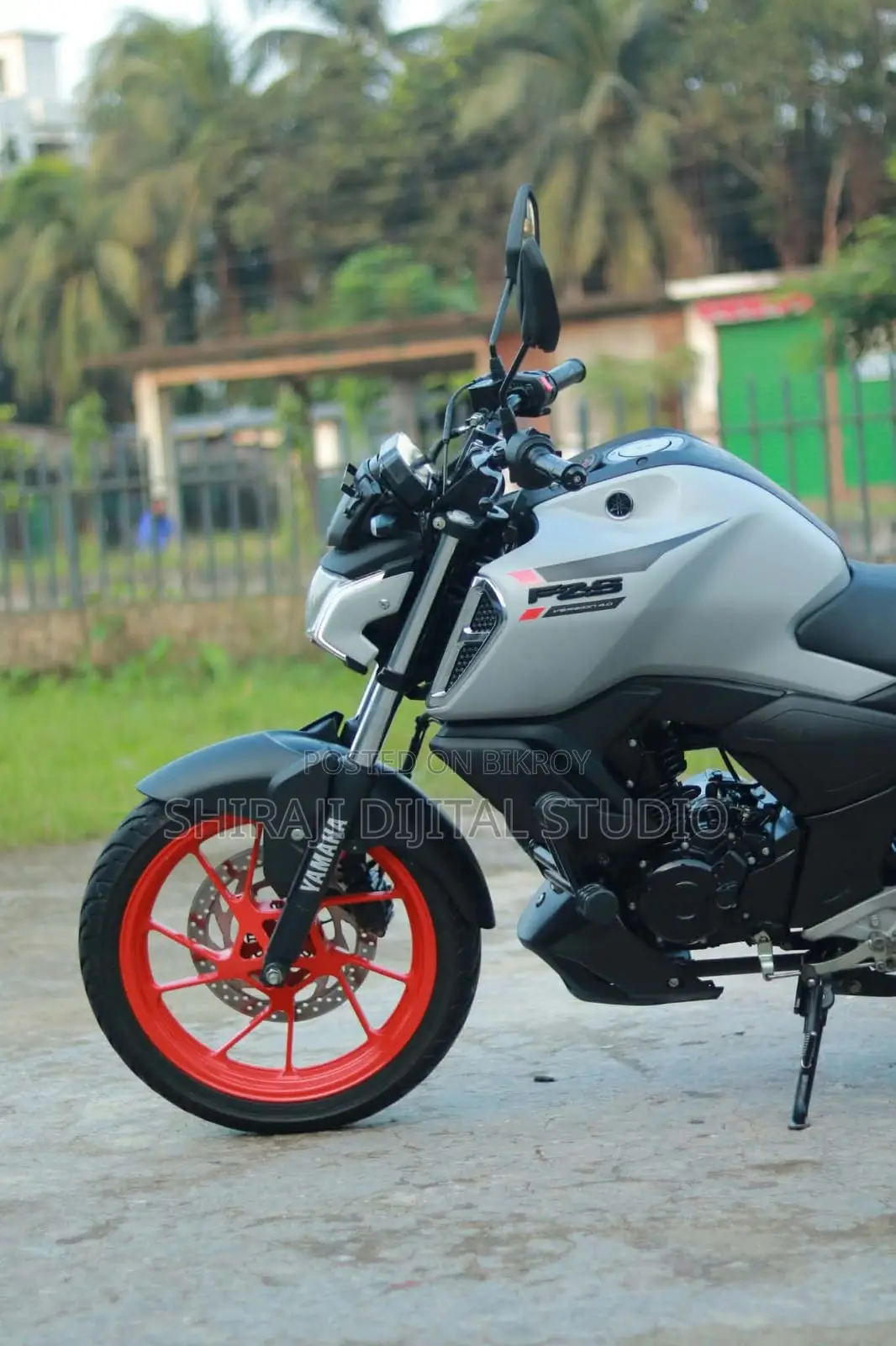 Yamaha FZS V4 2025 Gray