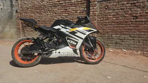 KTM RC 125 2018 Black