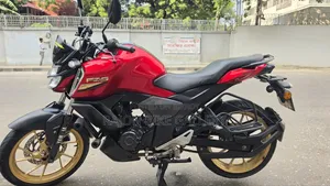 Yamaha FZ ২০২২ লাল