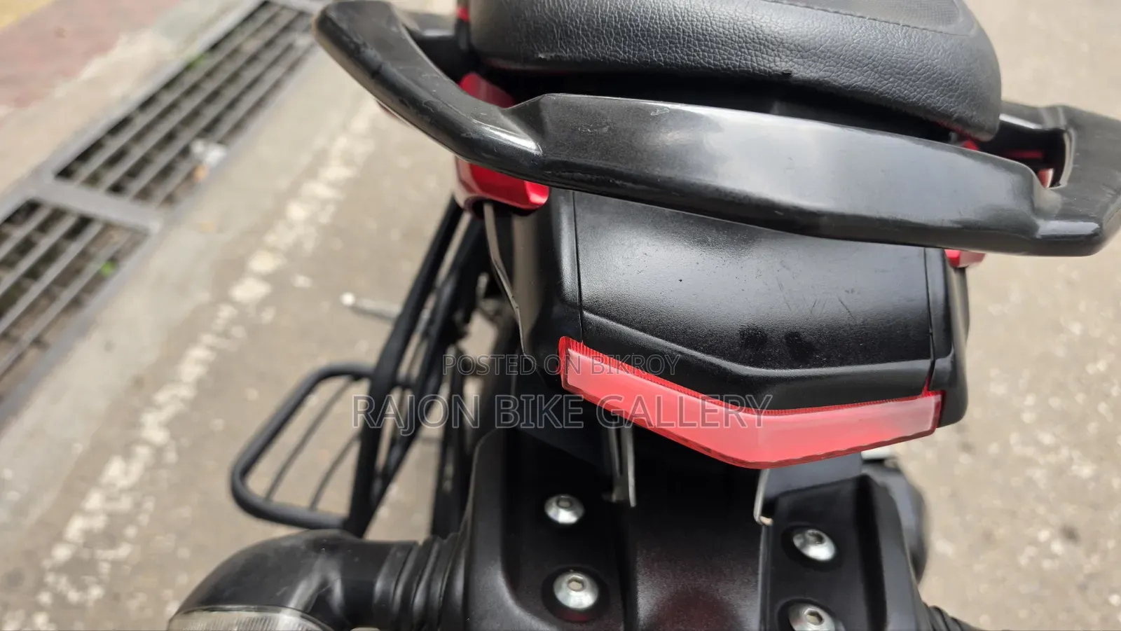 Yamaha FZ ২০২২ লাল