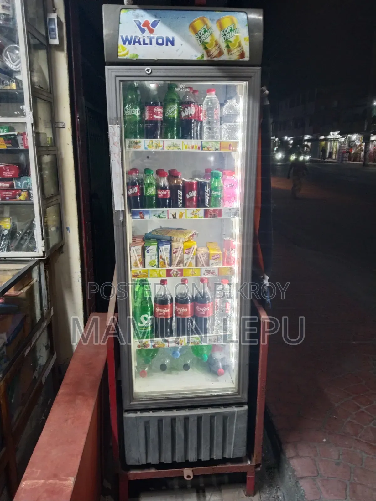 Walton Beverage Cooler Glass Door Showcase Fridge With Security Frame