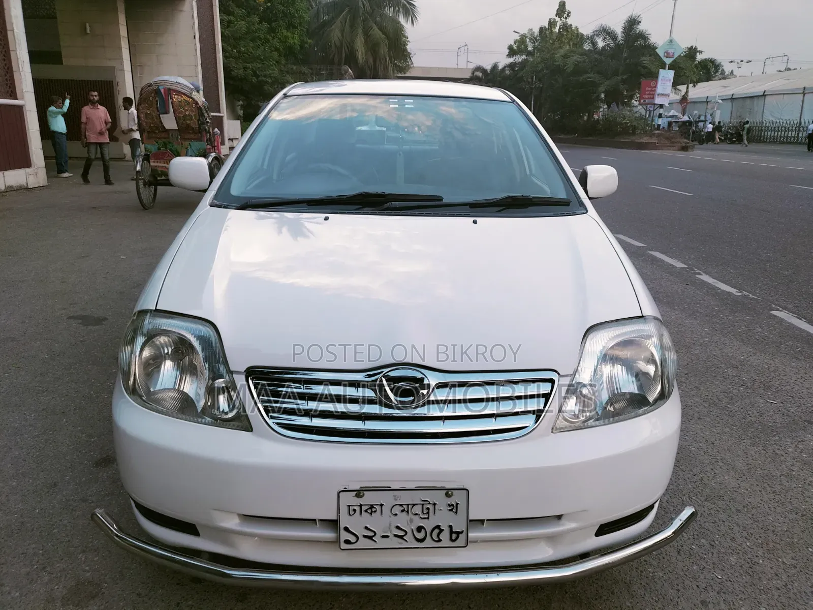 Toyota Corolla 2002 White