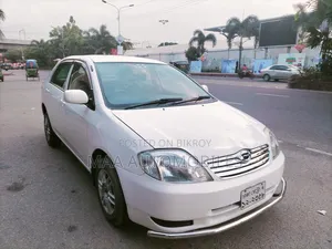 Toyota Corolla 2002 White