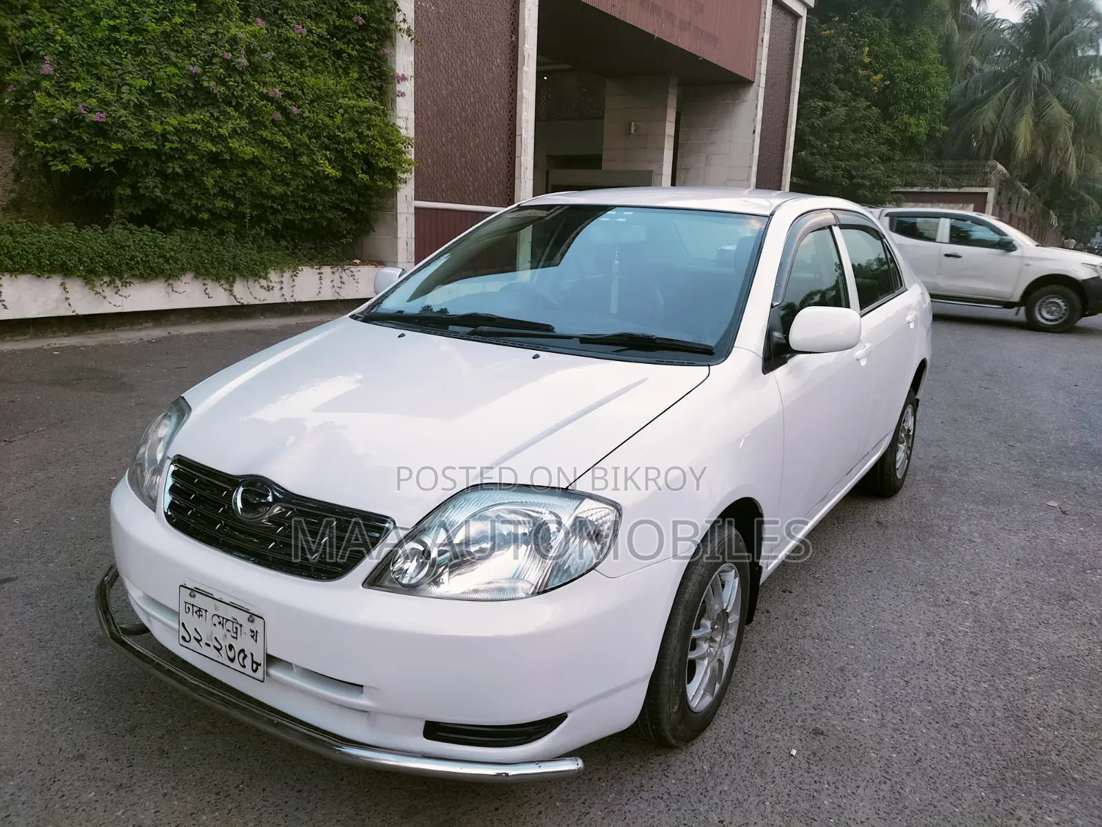 Toyota Corolla 2002 White