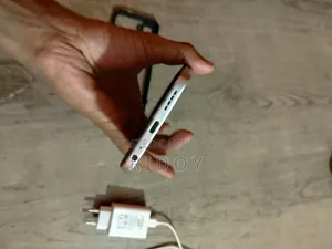 ইনফিনিক্স হট ৬০আই ১২৮ জিবি সিলভার