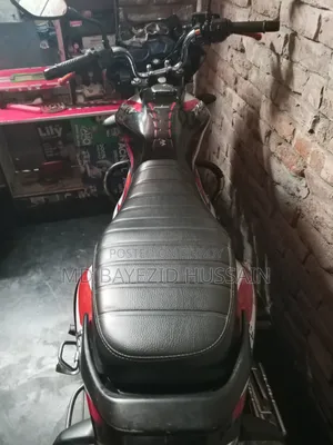 বাজাজ ডিসকাভার ১২৫ ২০২৩ লাল