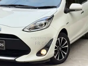 Toyota Aqua 2020 Pearl