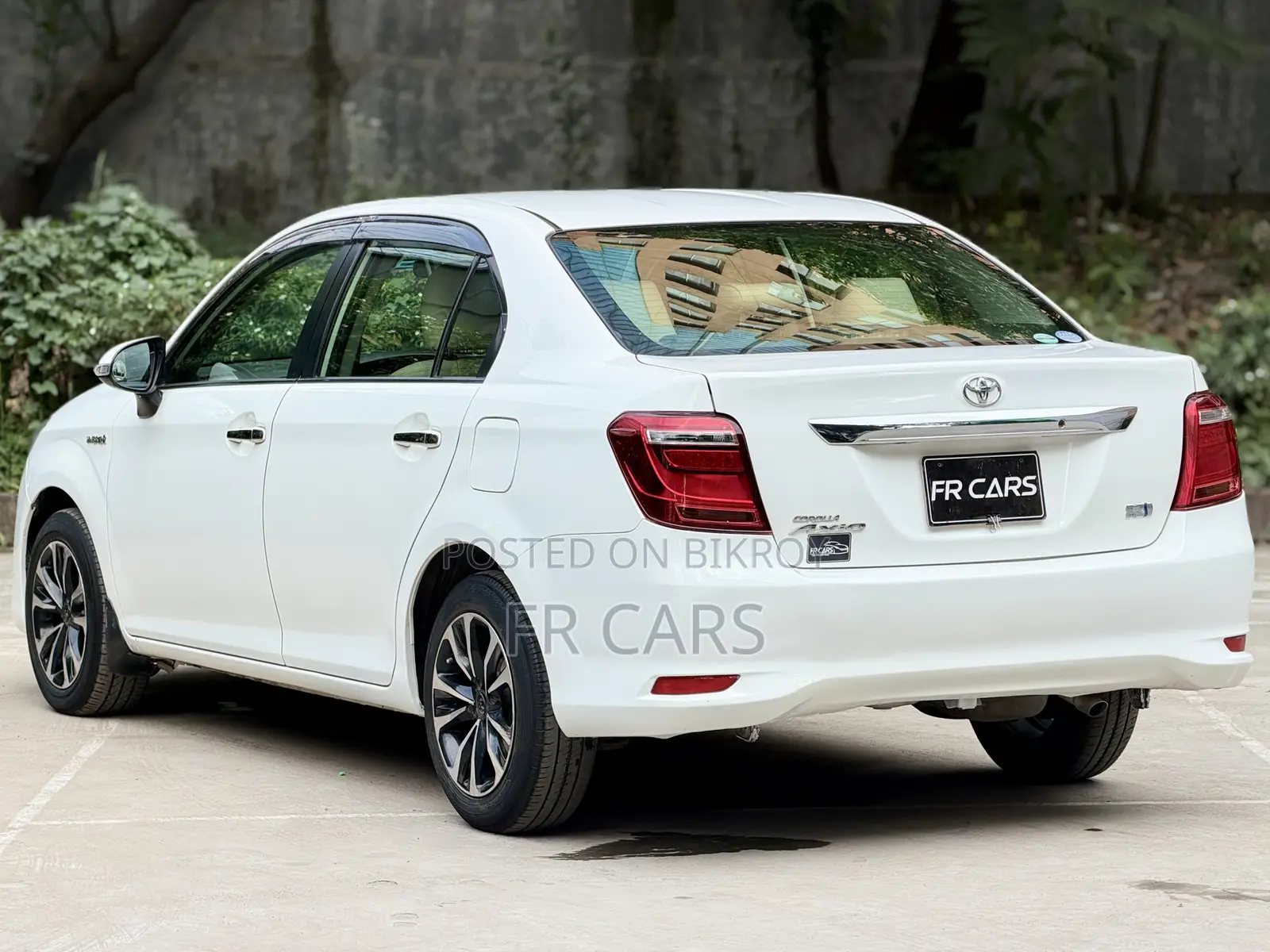 Toyota Axio 1.5 Hybrid 2-Wheel Drive 2017 White