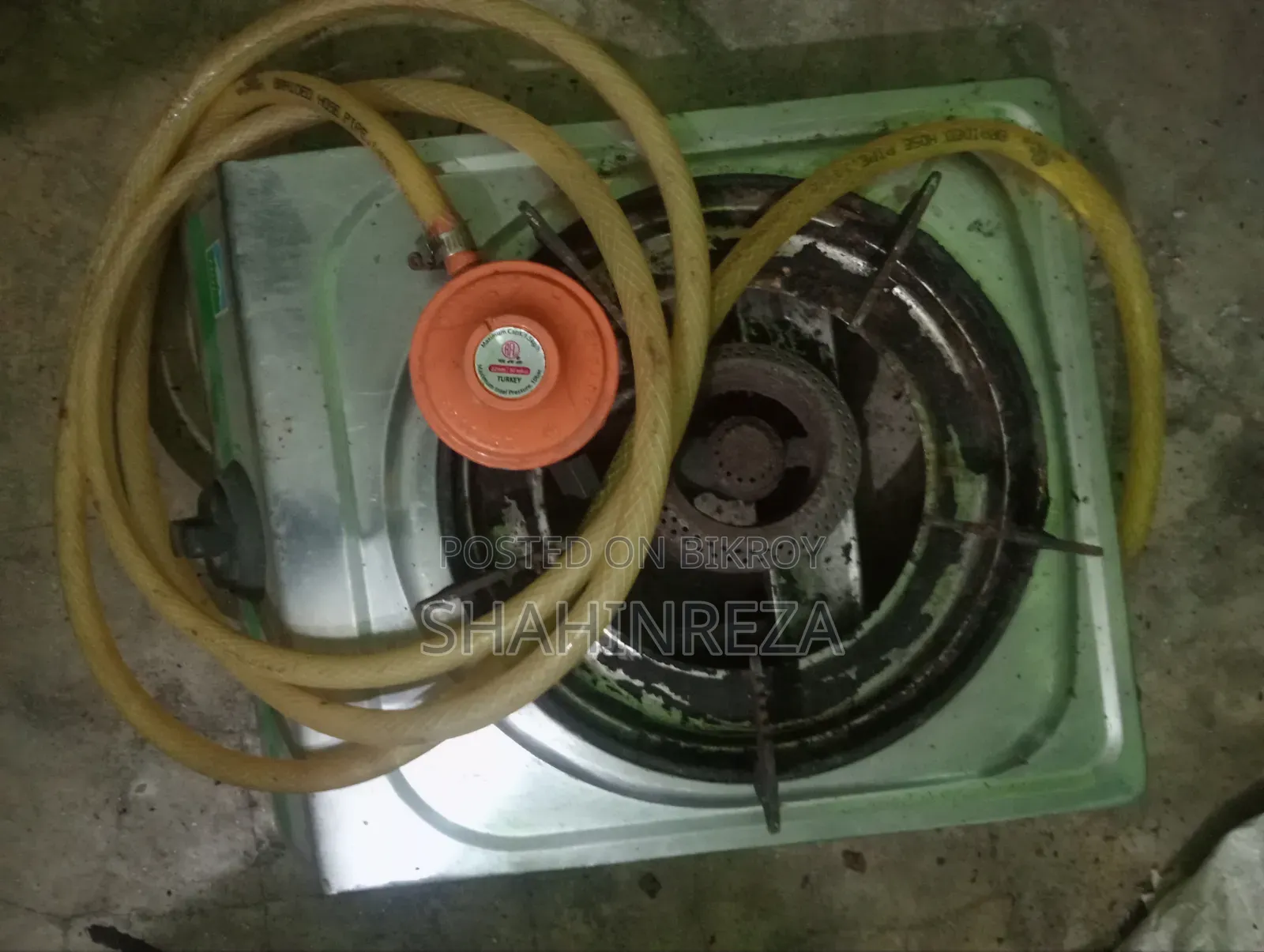 12 kg gas cylinder and stove for sale