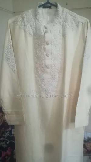 Men's Ivory Embroidered Punjabi