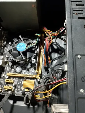 Desktop Computer Asus A4110 8GB Intel Core i3 SSD 256GB