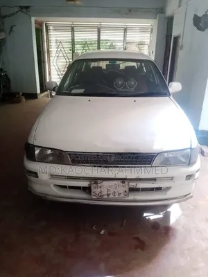 Toyota Corolla 2000 White